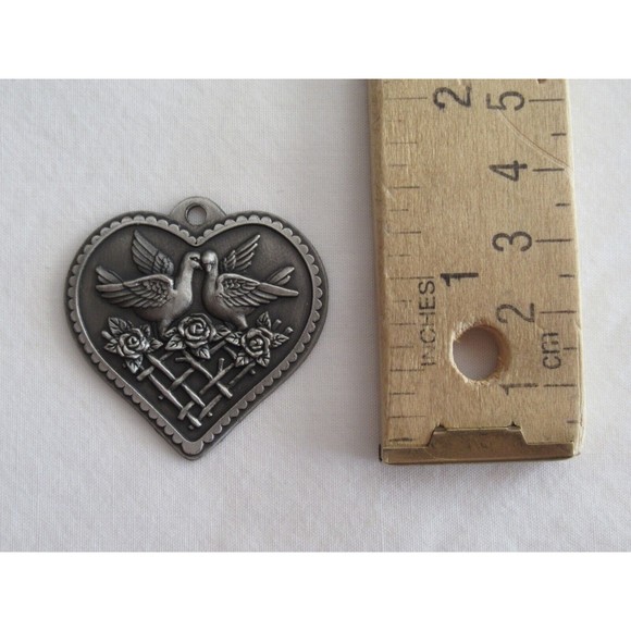 Longaberger 2005 Be My Valentine Dove Rose Heart Metal Tie-On #23244 Pewter - Picture 3 of 7